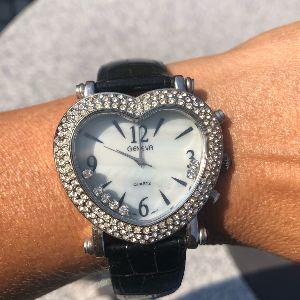 Ladies Geneva crystal heart watch